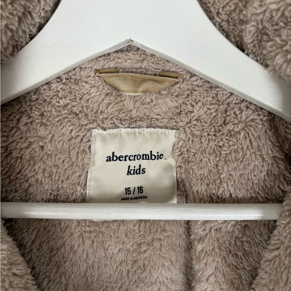 Abercrombie Kids Tan Jacket - Picture 2 of 4